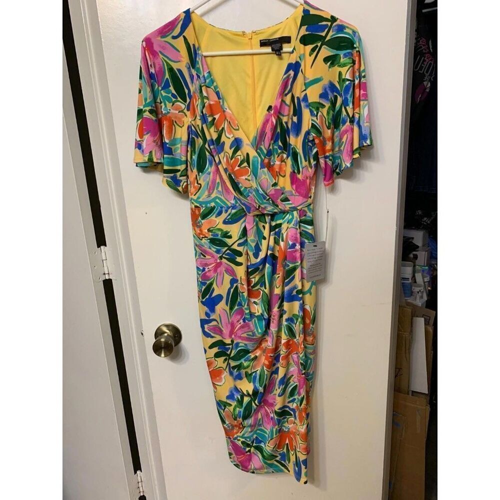 Maggy London Yellow Floral v Neck Dress size 2 new with tags Free Shipping